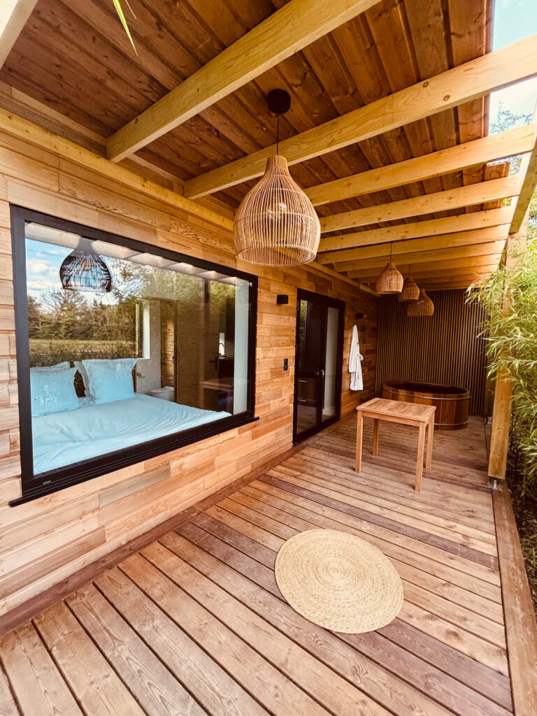 eco lodge premium avec spa sur terrasse